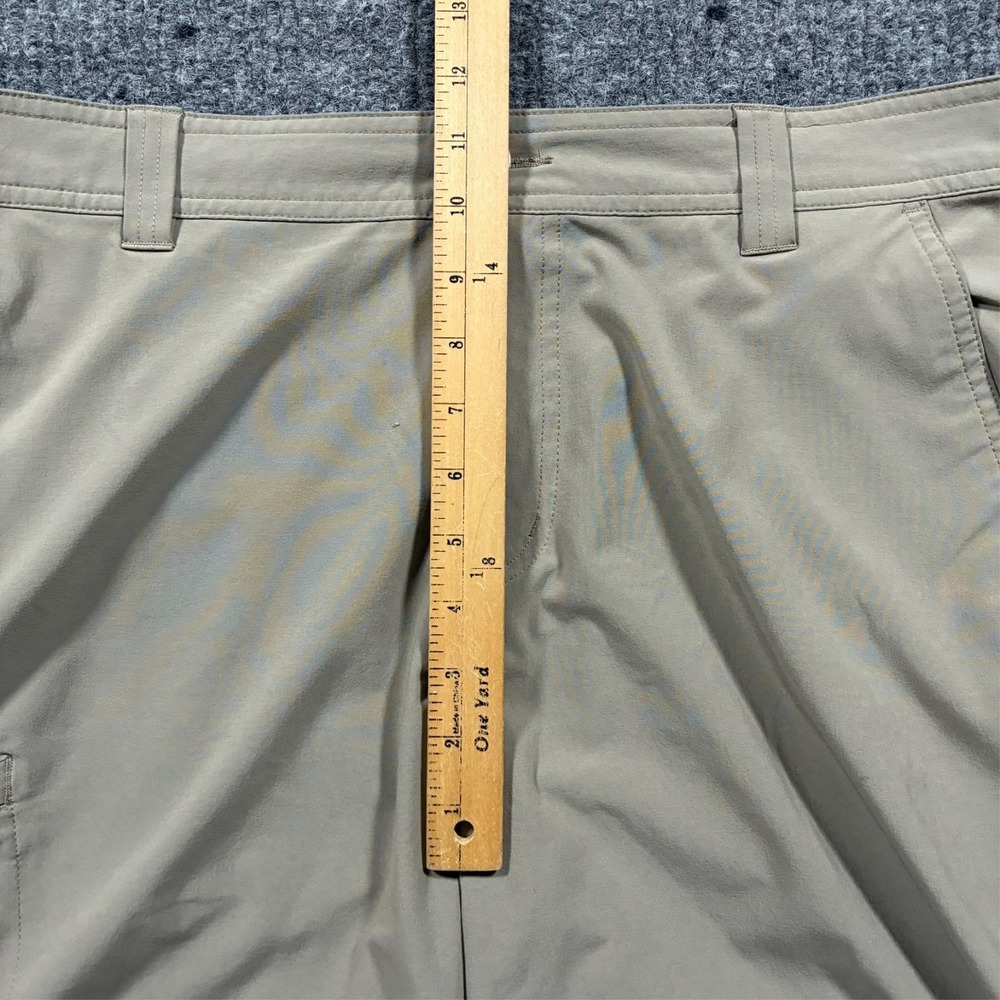 Columbia Mens Cargo Shorts Size 36 Omni-Shield Khaki Hiking Outdoor Performance - Picture 7 of 11